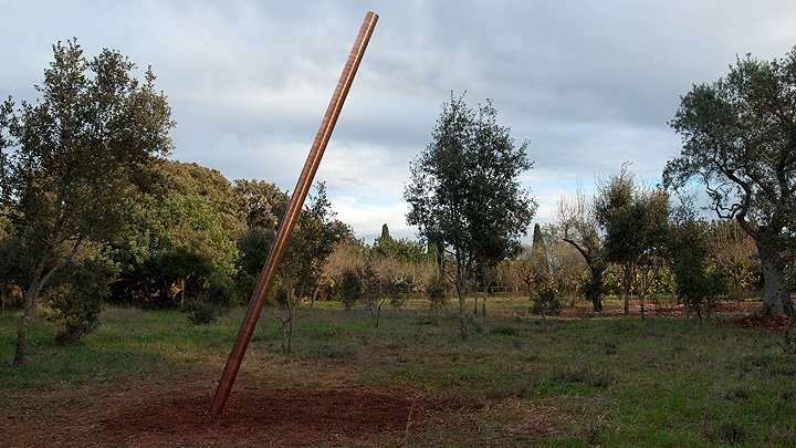 1924-2124. Escultura (2014) © Clara Montoya